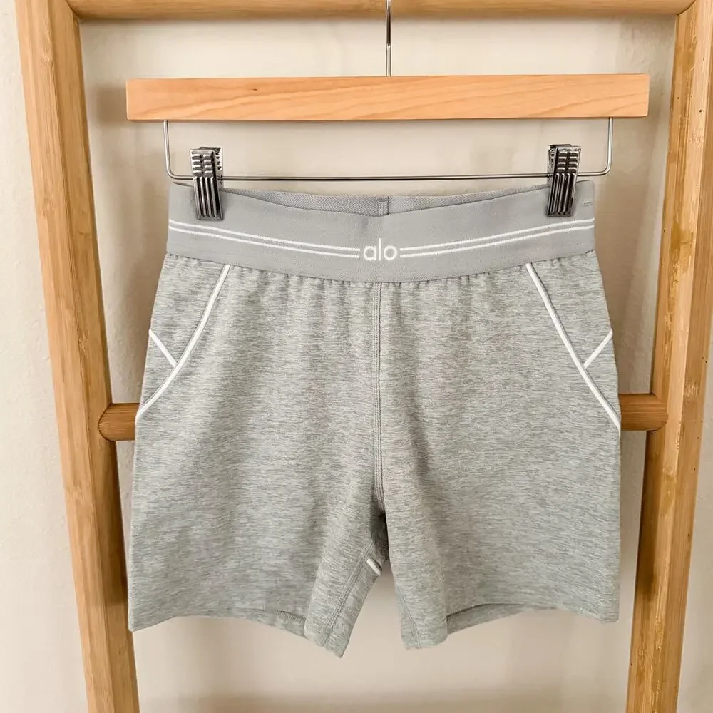 NWOT Alo Yoga Better Together Bra Heart Throb Shorts Set Gray XS S